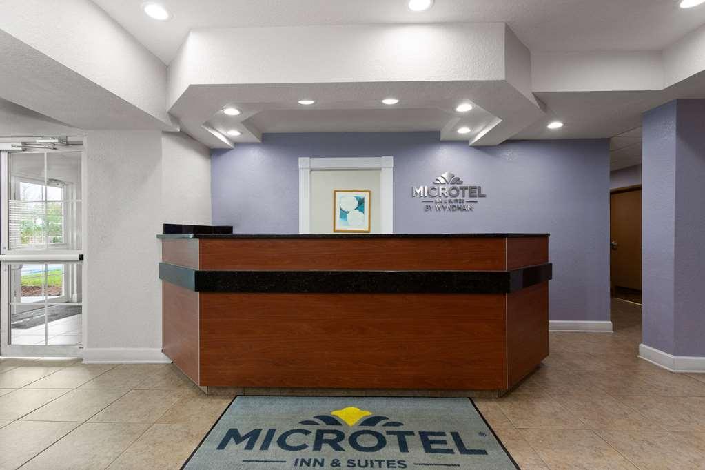 Microtel Inn And Suites - Zephyrhills Beltér fotó